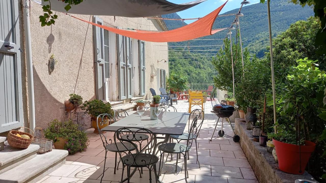 Mas Bella Vida - Chambres D'Hotes Puget Theniers Bagian luar foto