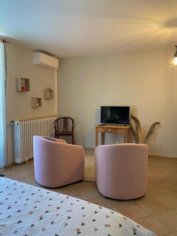 Mas Bella Vida - Chambres D'Hotes Puget Theniers Bagian luar foto