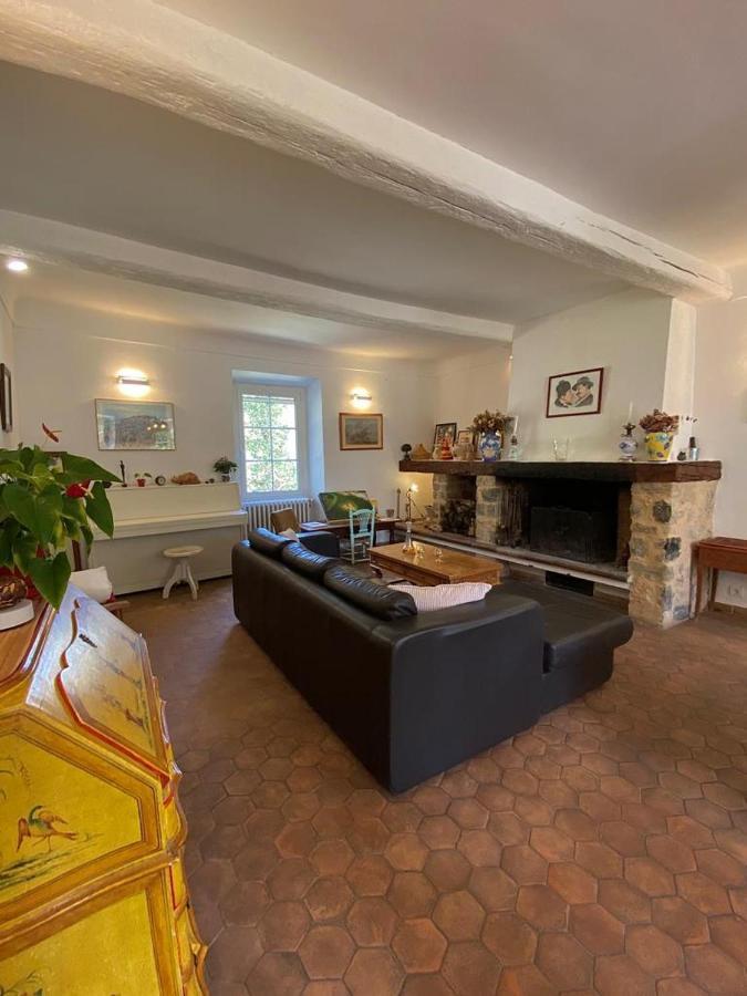 Mas Bella Vida - Chambres D'Hotes Puget Theniers Bagian luar foto